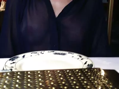 Unga nyashka Dakota Skye har vuxit upp och blivit den mest riktiga smutsiga, anala horan