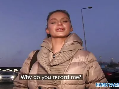 Ger tjejen i bilen