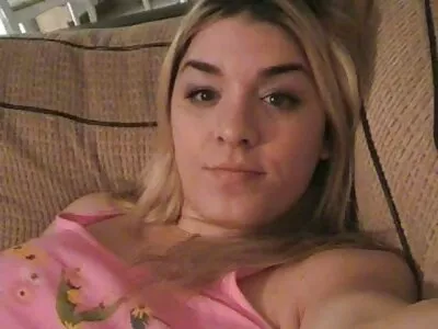 Häftigt angiven till flickvän